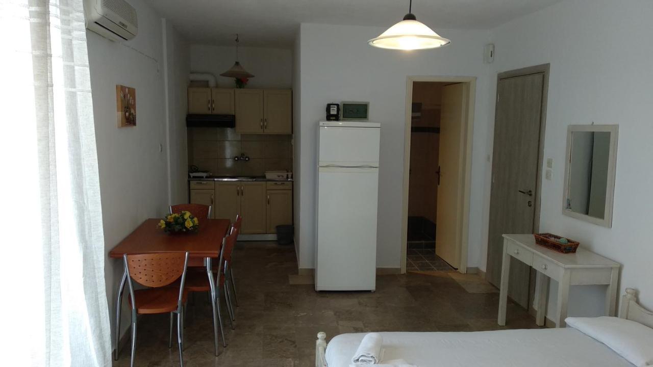Argiropouloi Hotel Parálion Ástros Buitenkant foto